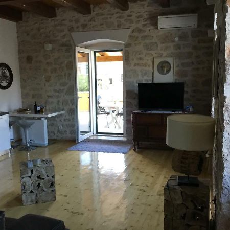 Stein Haus Villa Pirovac Eksteriør bilde